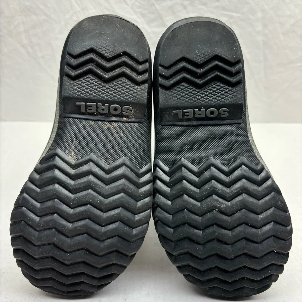 Sorel boots kids size 1 for little boy